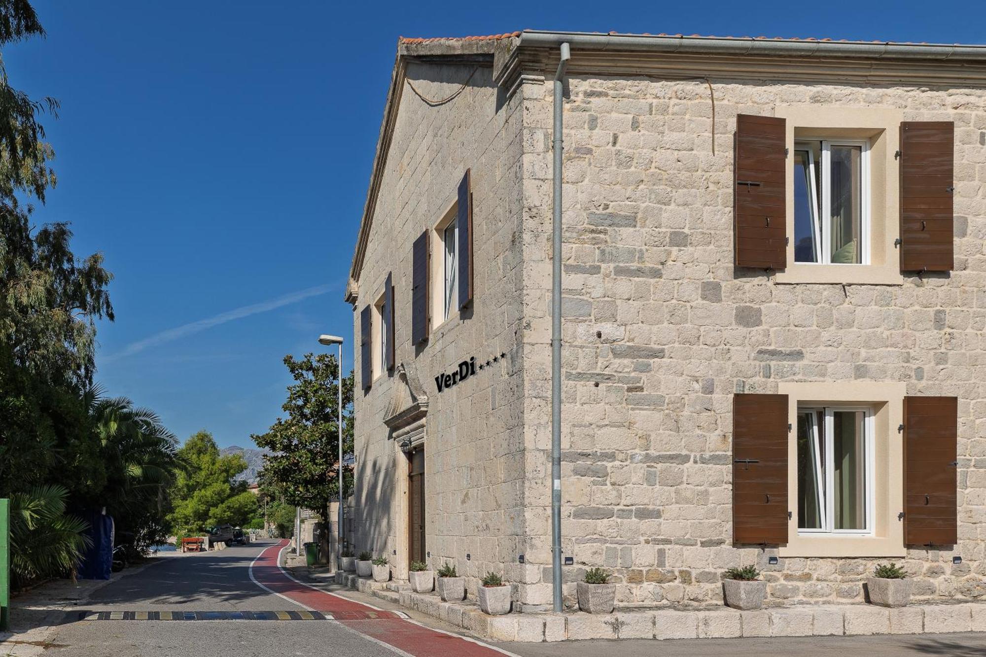 Verdi Cattaro Esterno foto