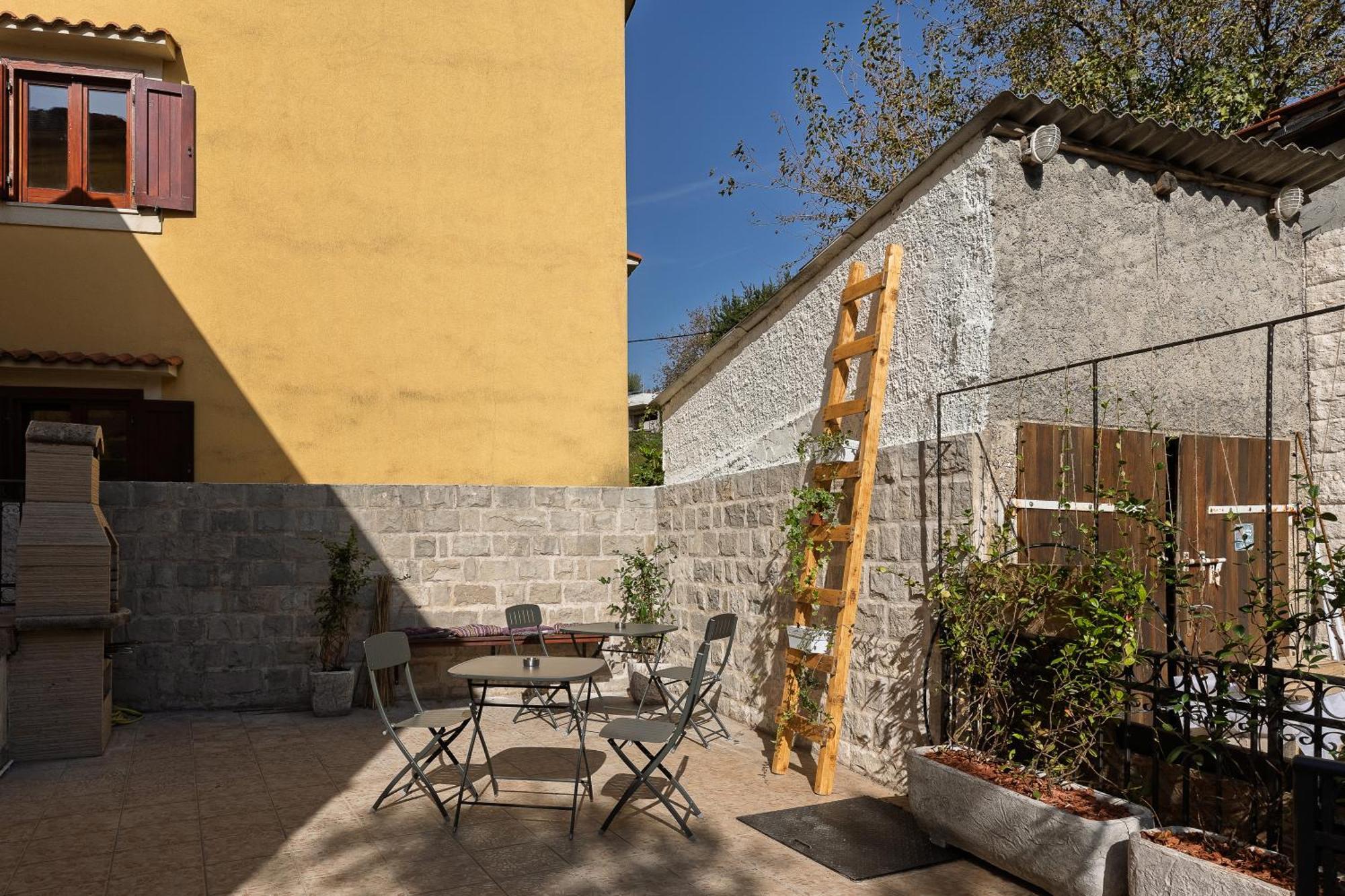 Verdi Cattaro Esterno foto