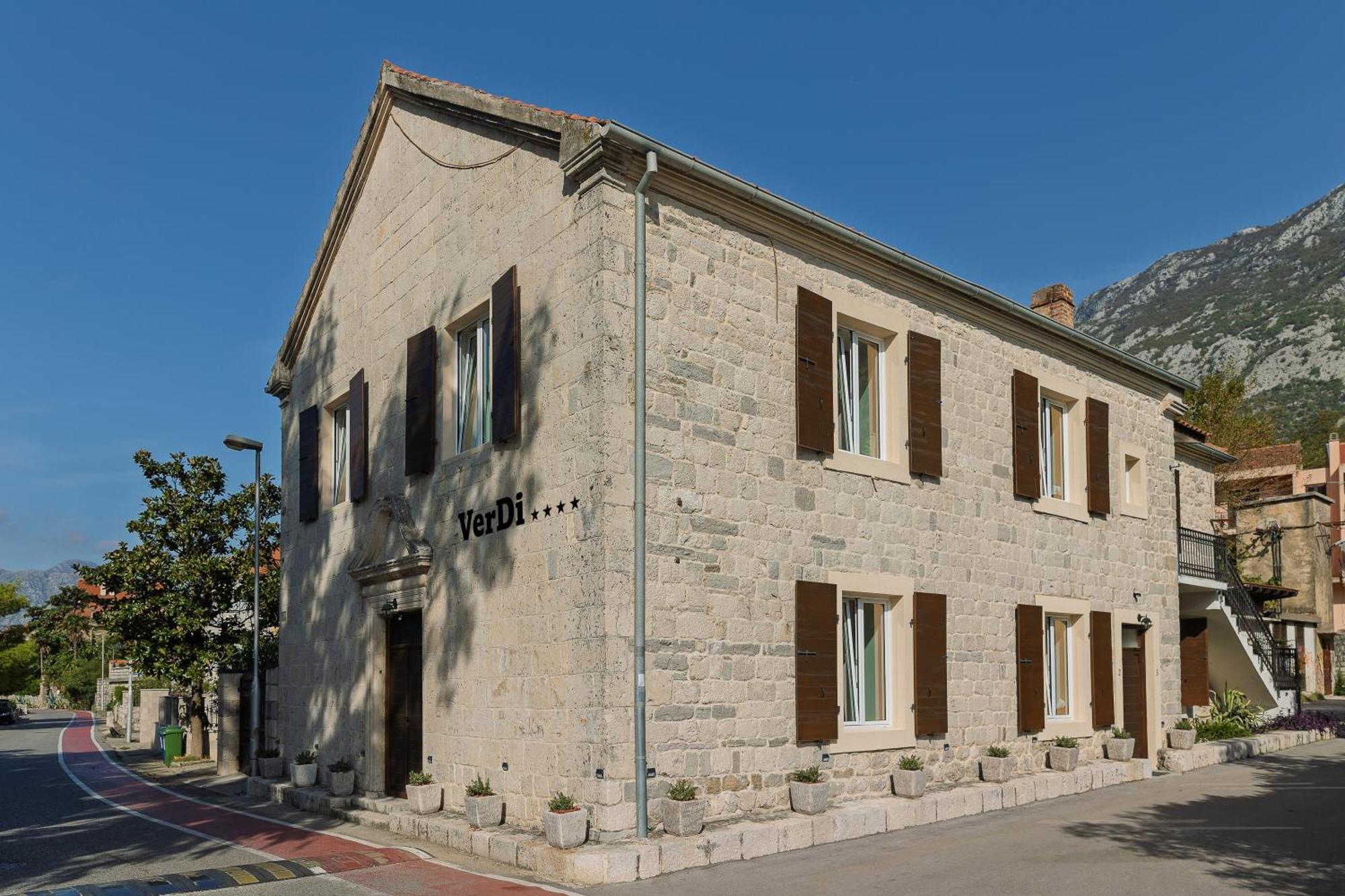 Verdi Cattaro Esterno foto