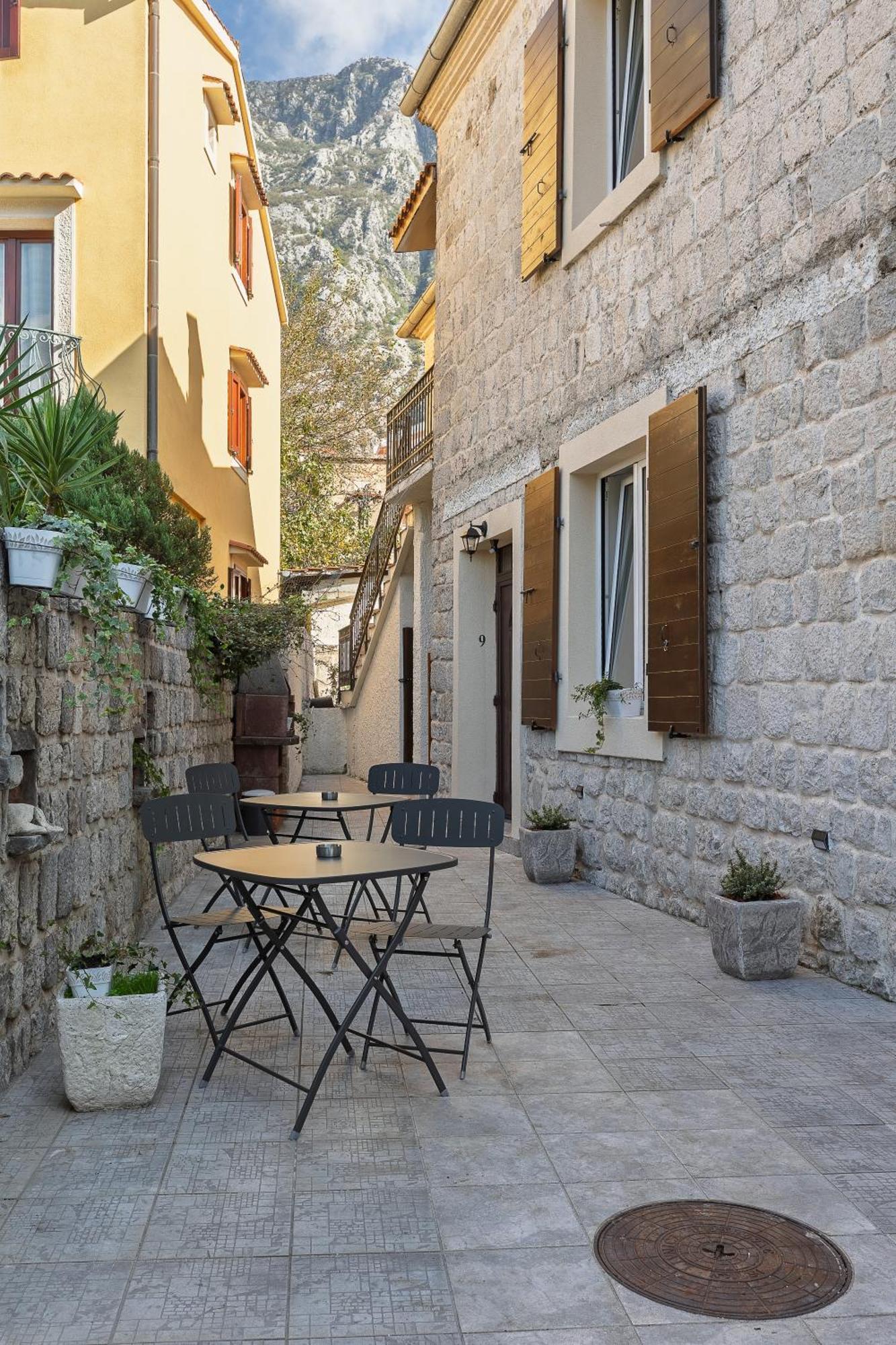 Verdi Cattaro Esterno foto